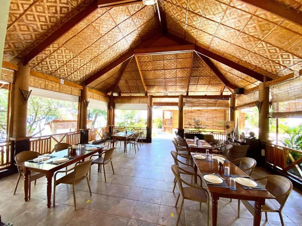 Magic Island Dive Resort Moalboal Exterior foto