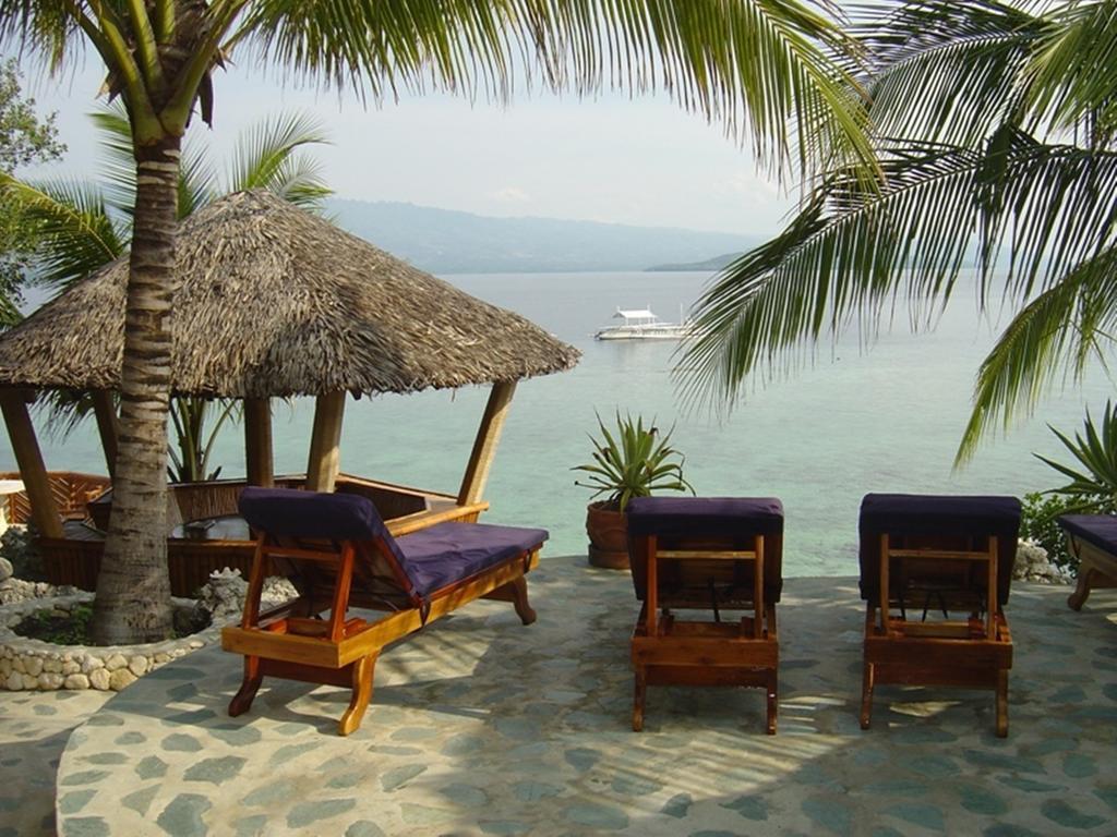 Magic Island Dive Resort Moalboal Exterior foto
